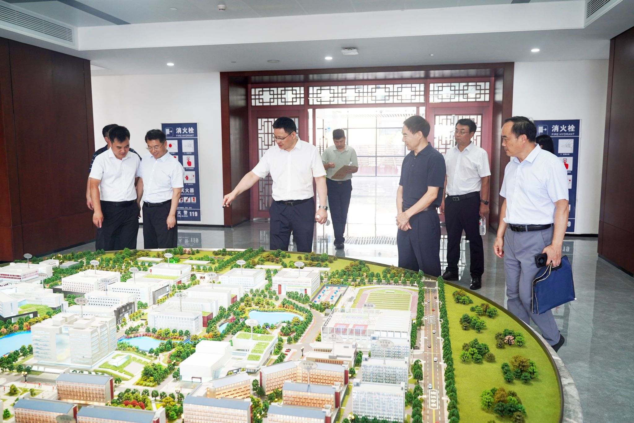 教育部發(fā)展規(guī)劃司一行到中國地質(zhì)大學（武漢）未來城校區(qū)調(diào)研-地大熱能